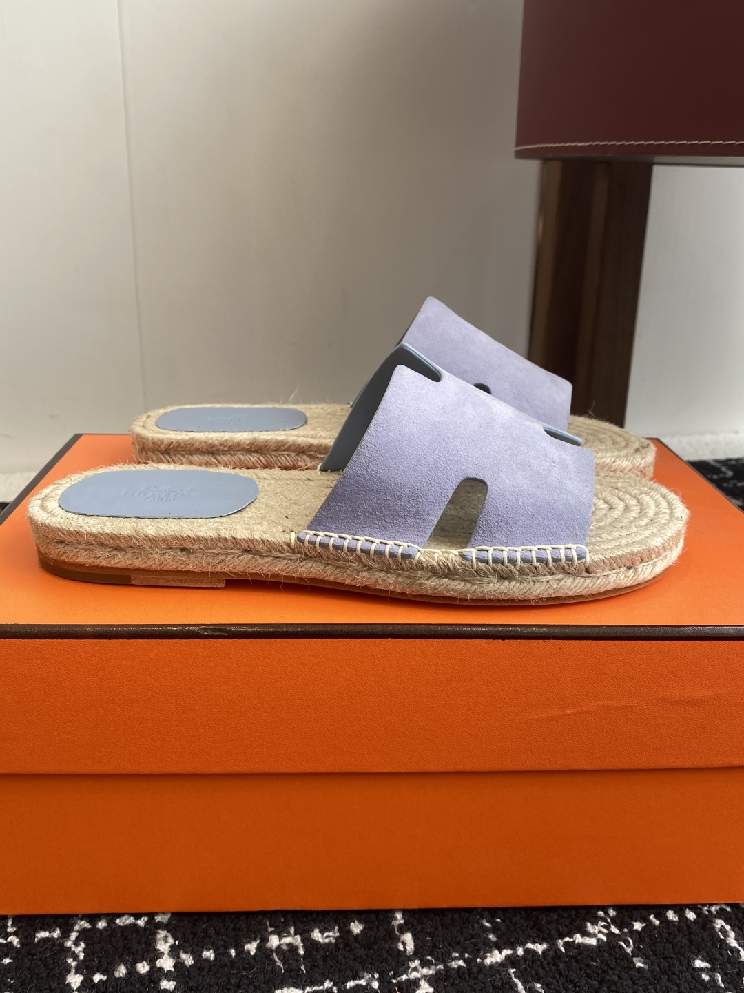 代购级
Hermes  25ss爱马仕春夏经典款  男款H拖鞋

经典H拖，每个夏天必入的款式！愿望Li