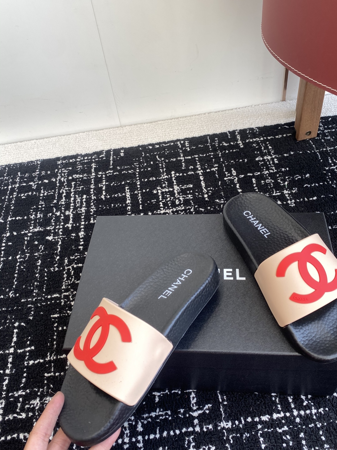 代购级
CHANEL 25ss 春夏沙滩拖鞋 系列 香奈儿 国内国外专柜断货王，找遍国内专柜心心念念终于