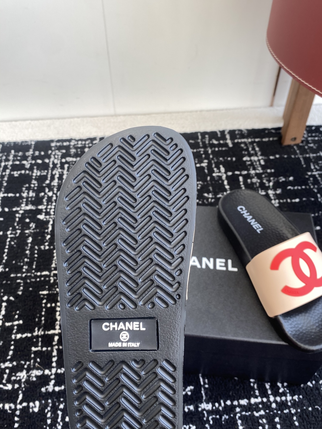 代购级
CHANEL 25ss 春夏沙滩拖鞋 系列 香奈儿 国内国外专柜断货王，找遍国内专柜心心念念终于