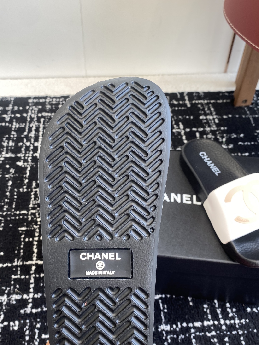 代购级
CHANEL 25ss 春夏沙滩拖鞋 系列 香奈儿 国内国外专柜断货王，找遍国内专柜心心念念终于