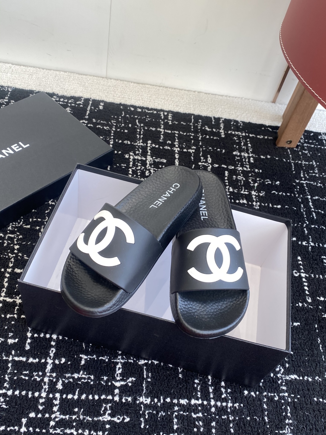 代购级
CHANEL 25ss 春夏沙滩拖鞋 系列 香奈儿 国内国外专柜断货王，找遍国内专柜心心念念终于