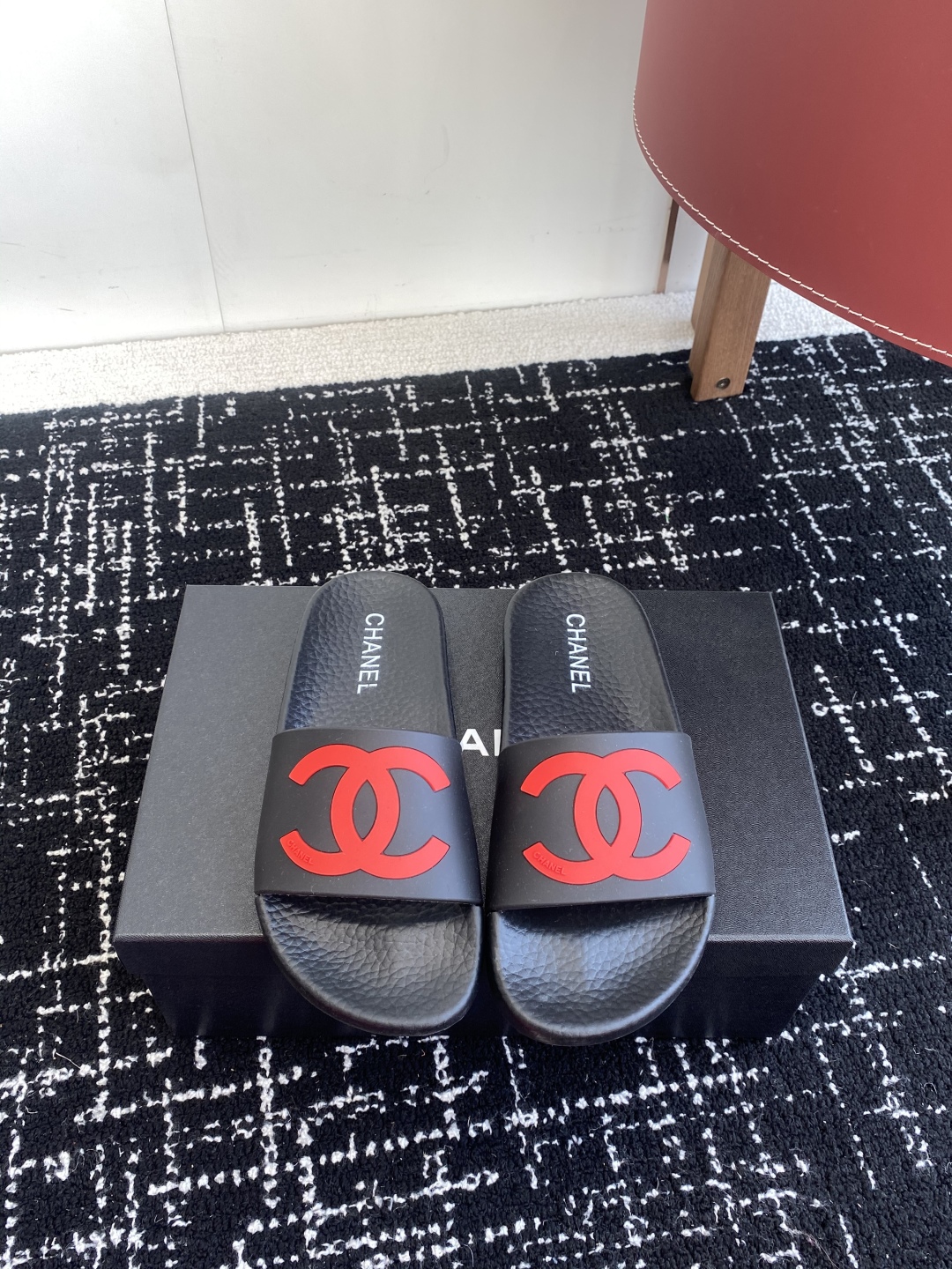 代购级
CHANEL 25ss 春夏沙滩拖鞋 系列 香奈儿 国内国外专柜断货王，找遍国内专柜心心念念终于