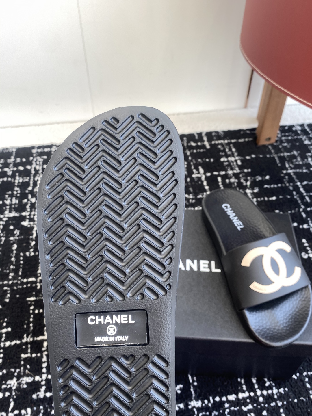 代购级
CHANEL 25ss 春夏沙滩拖鞋 系列 香奈儿 国内国外专柜断货王，找遍国内专柜心心念念终于