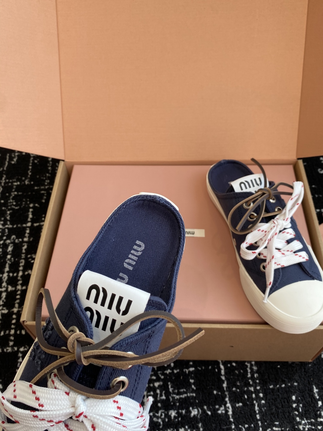 代购级（官网同步✈️盒包装）MiuMiu缪缪 25ss 最新款美式复古风 双鞋带 帆布 半拖 中绑 高绑