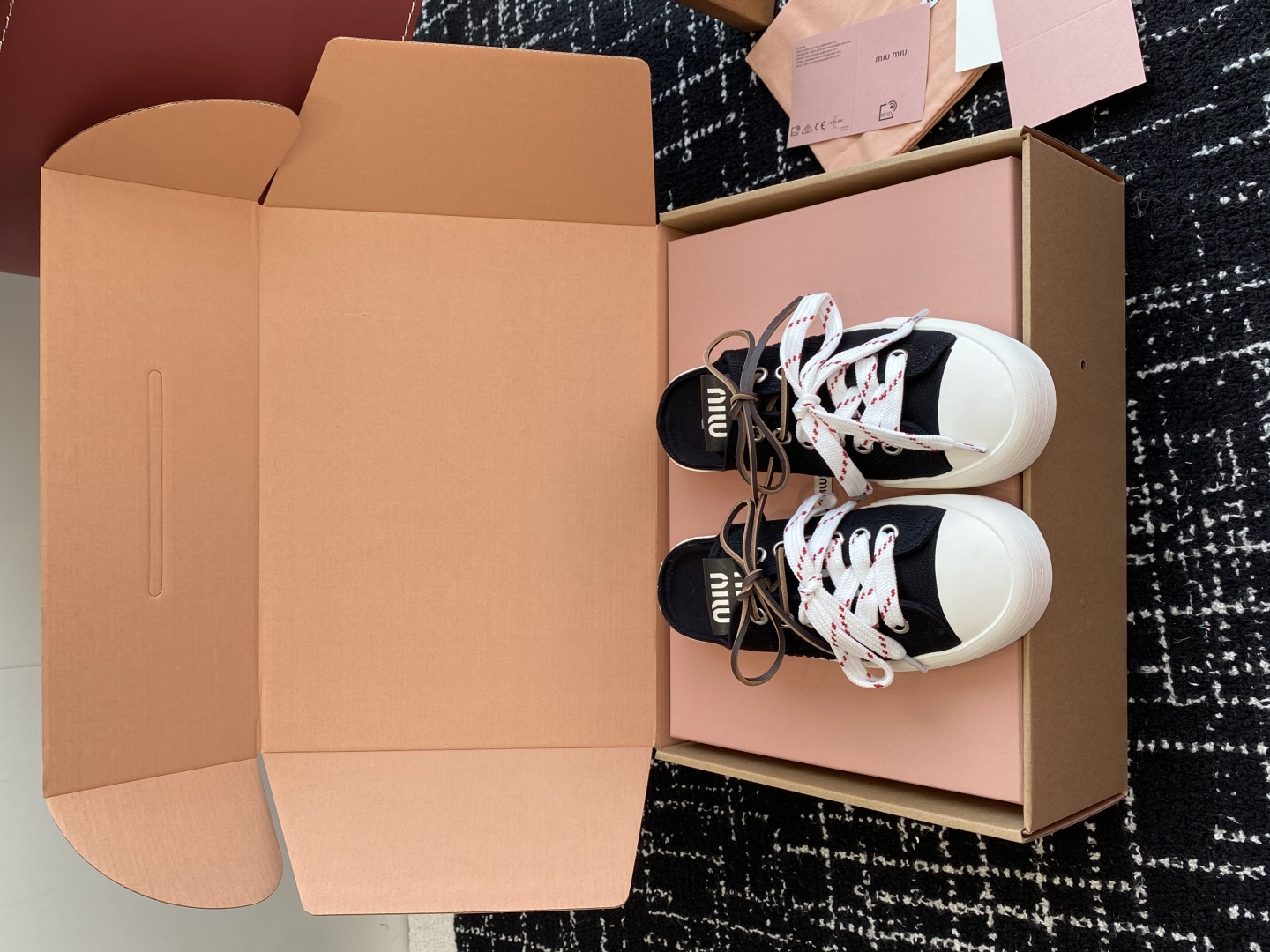 代购级（官网同步✈️盒包装）MiuMiu缪缪 25ss 最新款美式复古风 双鞋带 帆布 半拖 中绑 高绑