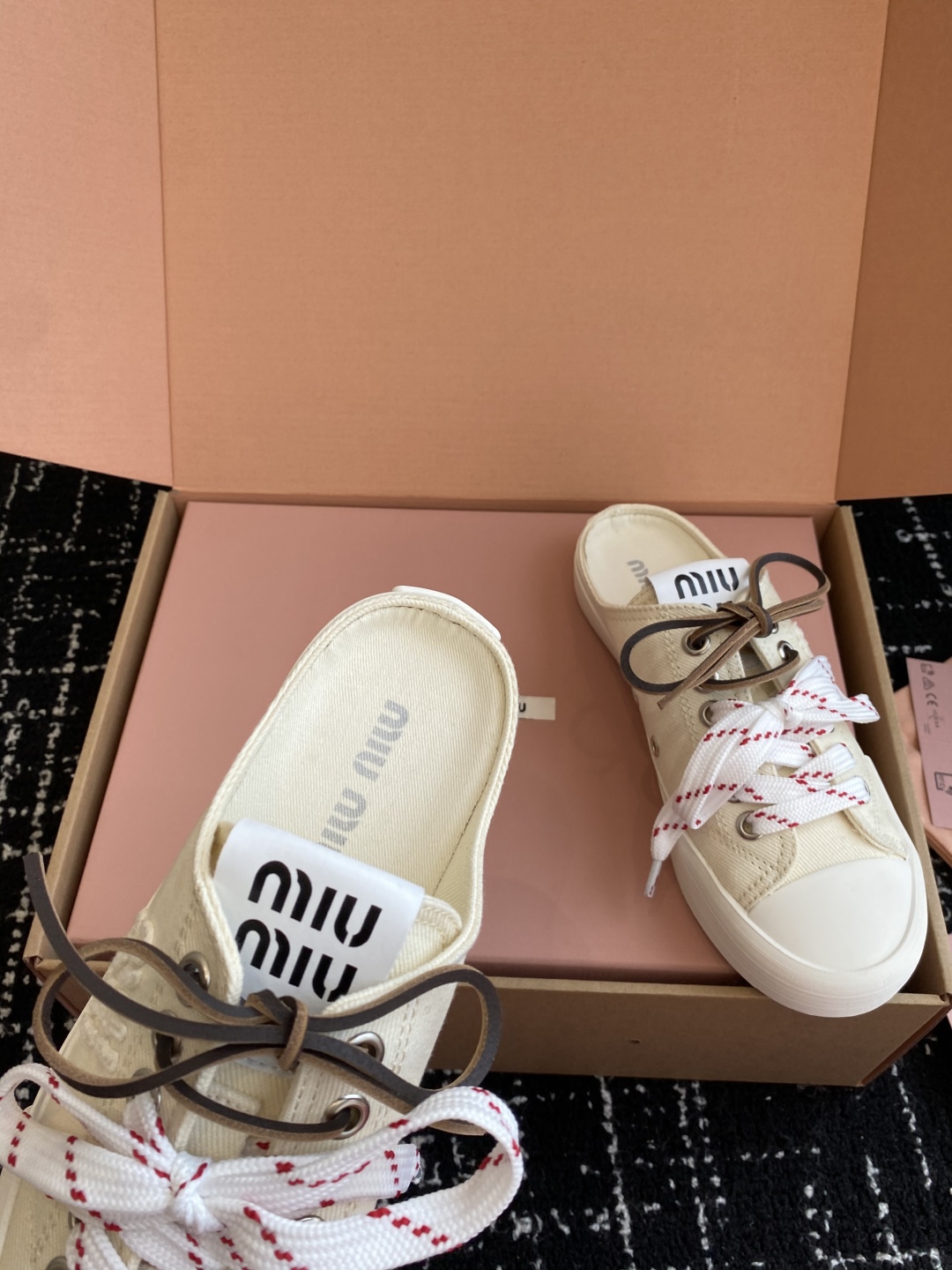 代购级（官网同步✈️盒包装）MiuMiu缪缪 25ss 最新款美式复古风 双鞋带 帆布 半拖 中绑 高绑