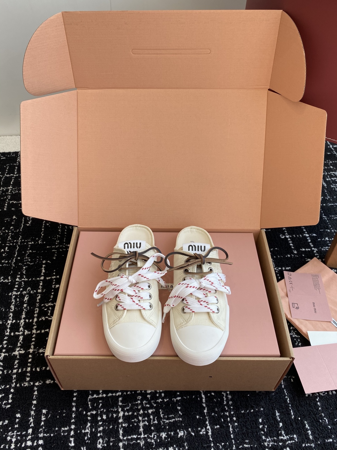 代购级（官网同步✈️盒包装）MiuMiu缪缪 25ss 最新款美式复古风 双鞋带 帆布 半拖 中绑 高绑