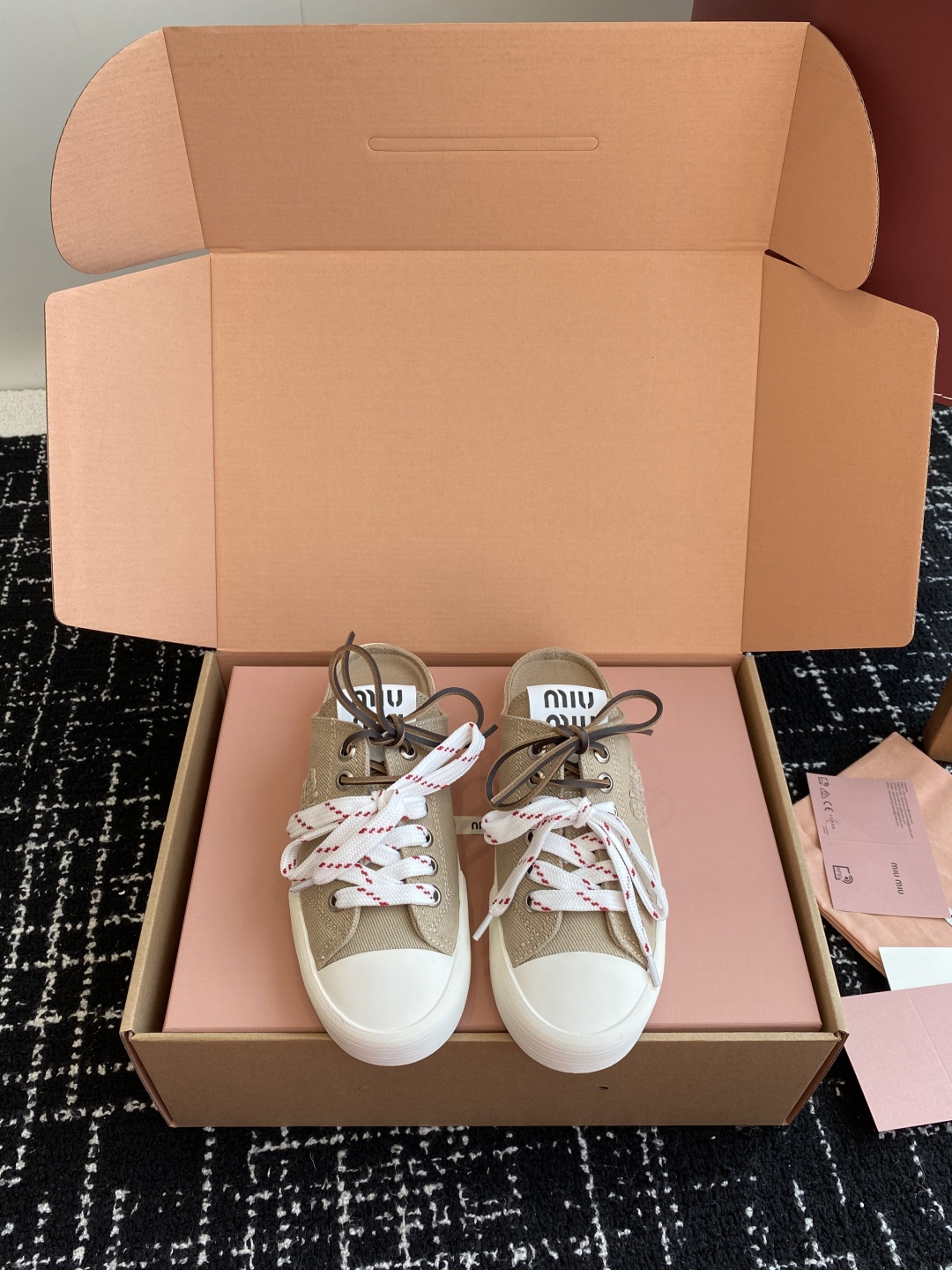 代购级（官网同步✈️盒包装）MiuMiu缪缪 25ss 最新款美式复古风 双鞋带 帆布 半拖 中绑 高绑