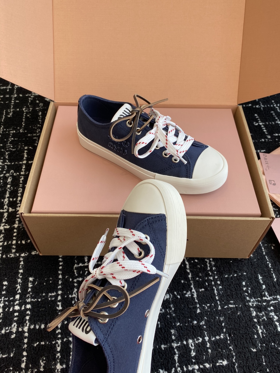 代购级（官网同步✈️盒包装）MiuMiu缪缪 25ss 最新款美式复古风 双鞋带 帆布 半拖 中绑 高绑
