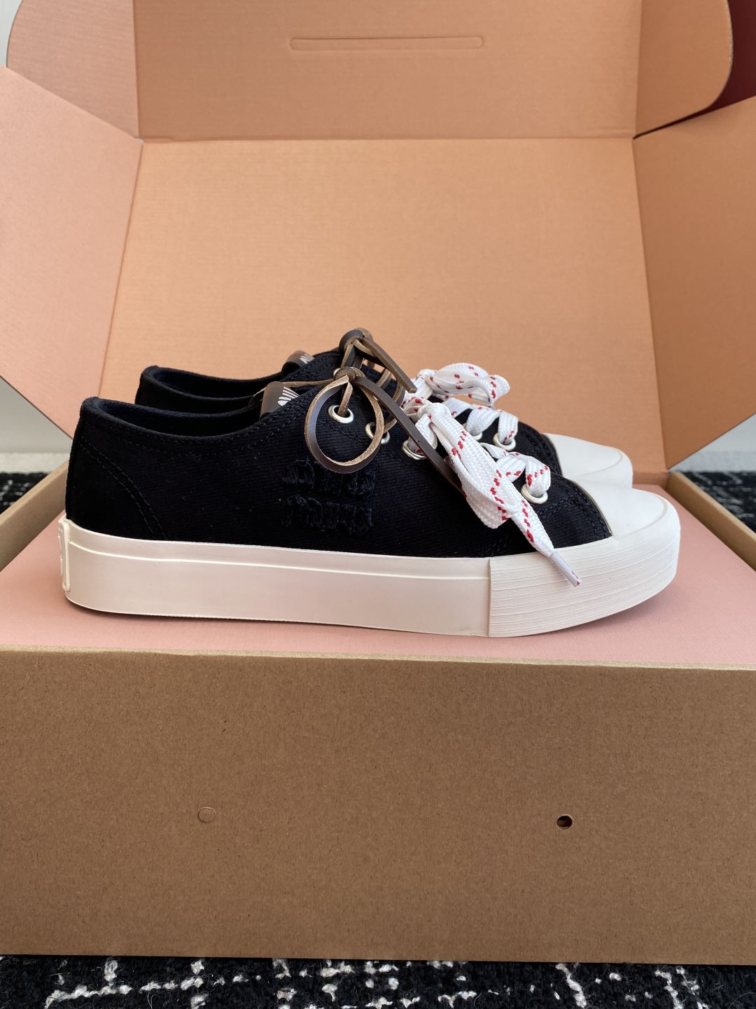 代购级（官网同步✈️盒包装）MiuMiu缪缪 25ss 最新款美式复古风 双鞋带 帆布 半拖 中绑 高绑