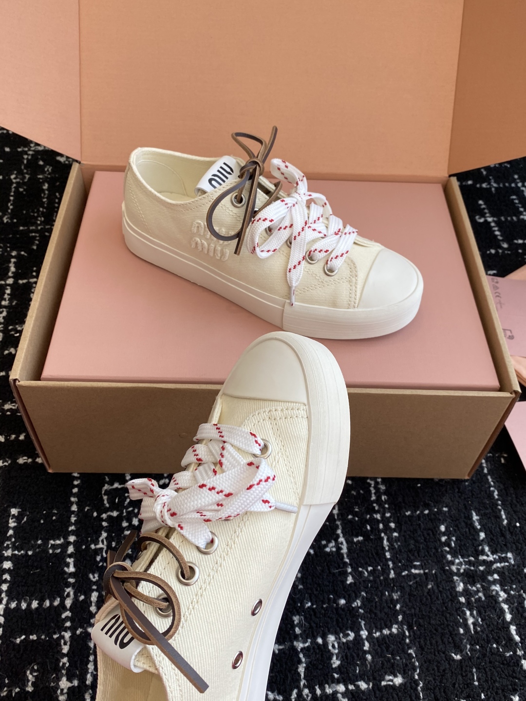 代购级（官网同步✈️盒包装）MiuMiu缪缪 25ss 最新款美式复古风 双鞋带 帆布 半拖 中绑 高绑