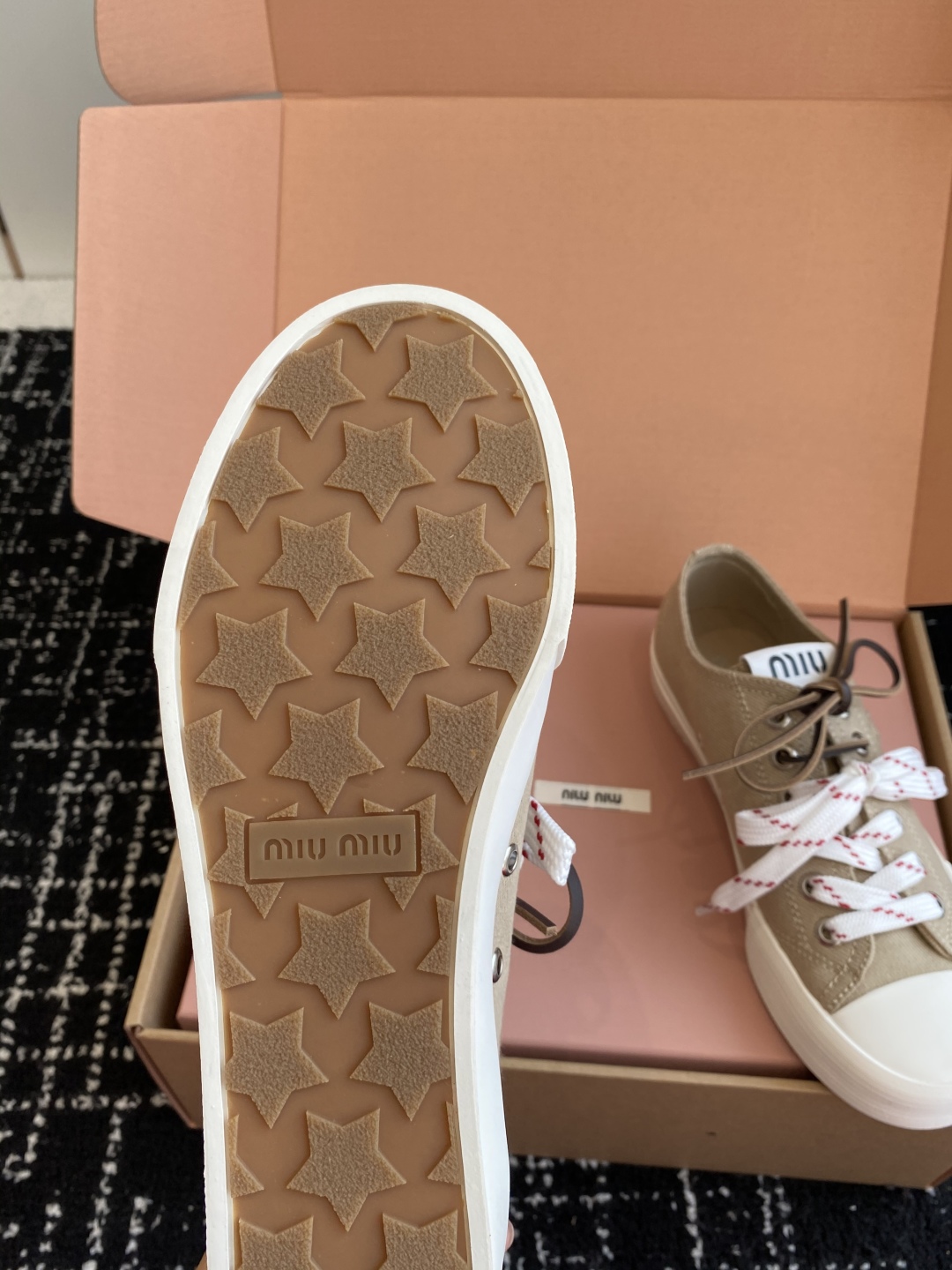 代购级（官网同步✈️盒包装）MiuMiu缪缪 25ss 最新款美式复古风 双鞋带 帆布 半拖 中绑 高绑