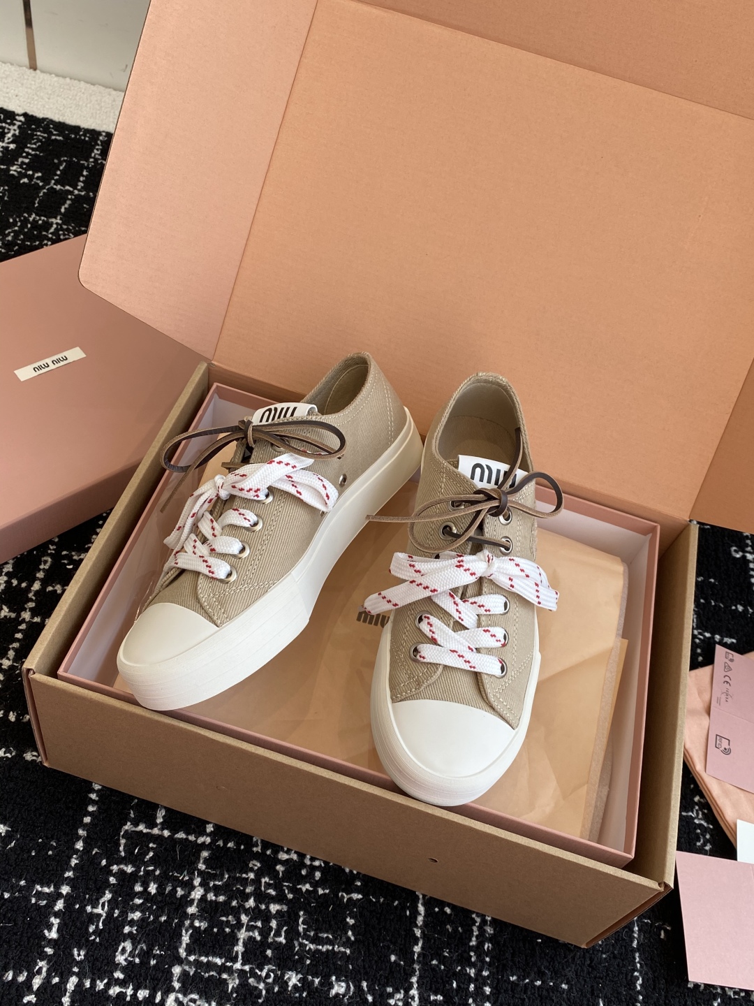 代购级（官网同步✈️盒包装）MiuMiu缪缪 25ss 最新款美式复古风 双鞋带 帆布 半拖 中绑 高绑