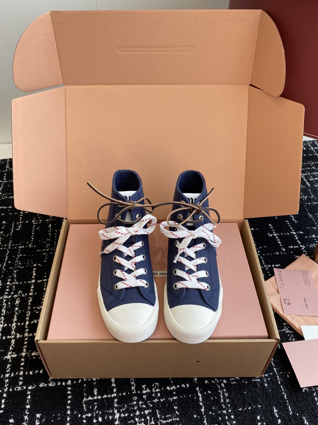 代购级（官网同步✈️盒包装）MiuMiu缪缪 25ss 最新款美式复古风 双鞋带 帆布 半拖 中绑 高绑