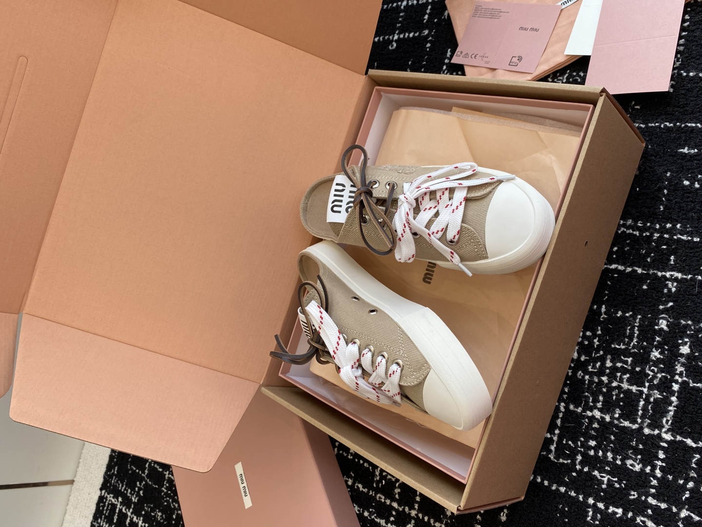 代购级（官网同步✈️盒包装）MiuMiu缪缪 25ss 最新款美式复古风 双鞋带 帆布 半拖 中绑 高绑