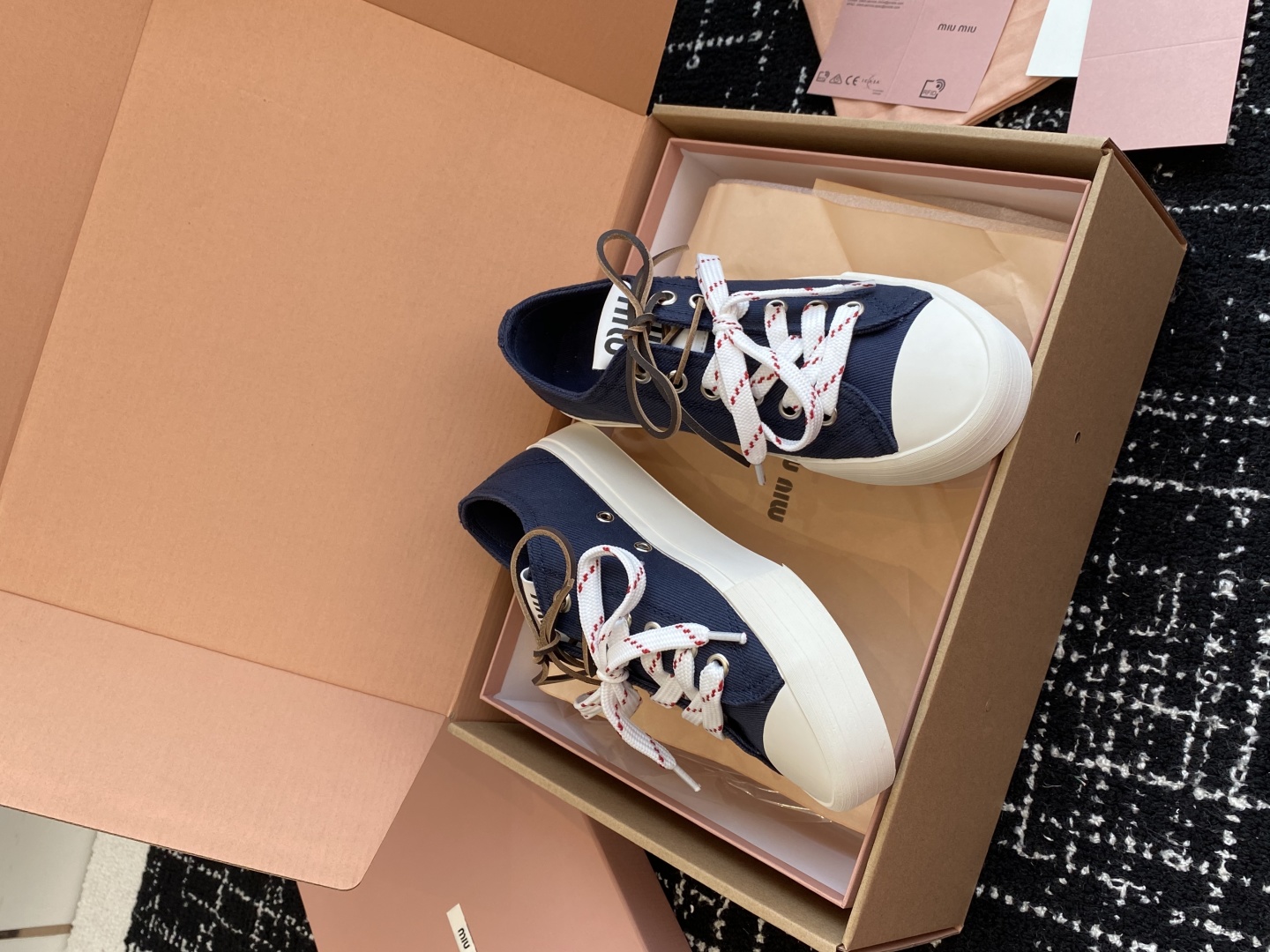 代购级（官网同步✈️盒包装）MiuMiu缪缪 25ss 最新款美式复古风 双鞋带 帆布 半拖 中绑 高绑
