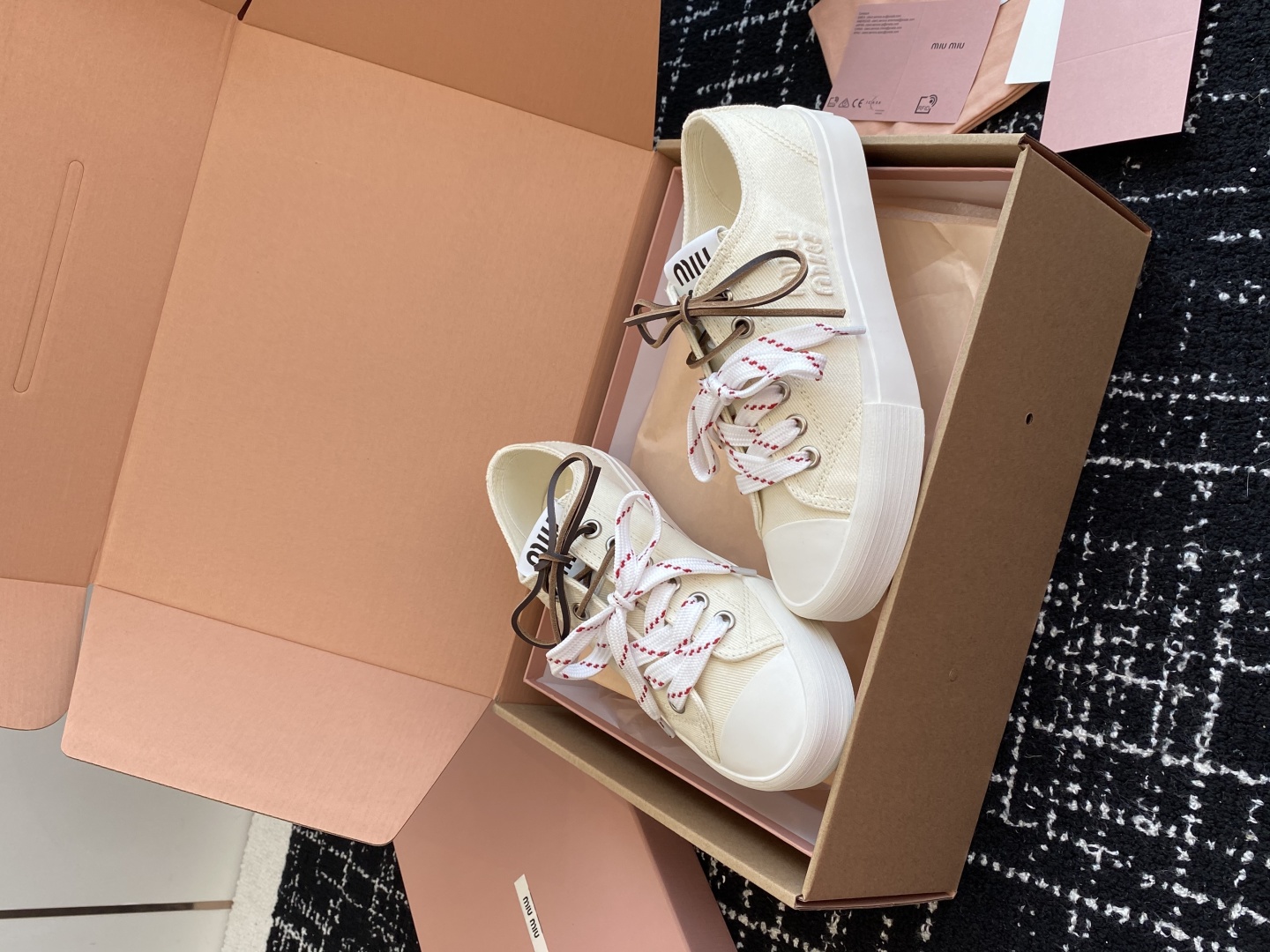 代购级（官网同步✈️盒包装）MiuMiu缪缪 25ss 最新款美式复古风 双鞋带 帆布 半拖 中绑 高绑