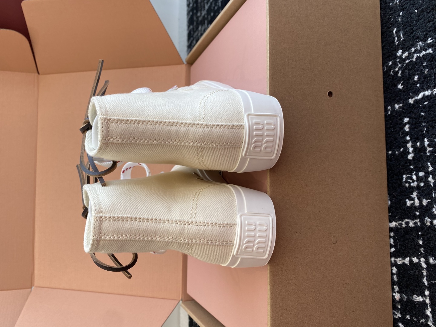 代购级（官网同步✈️盒包装）MiuMiu缪缪 25ss 最新款美式复古风 双鞋带 帆布 半拖 中绑 高绑