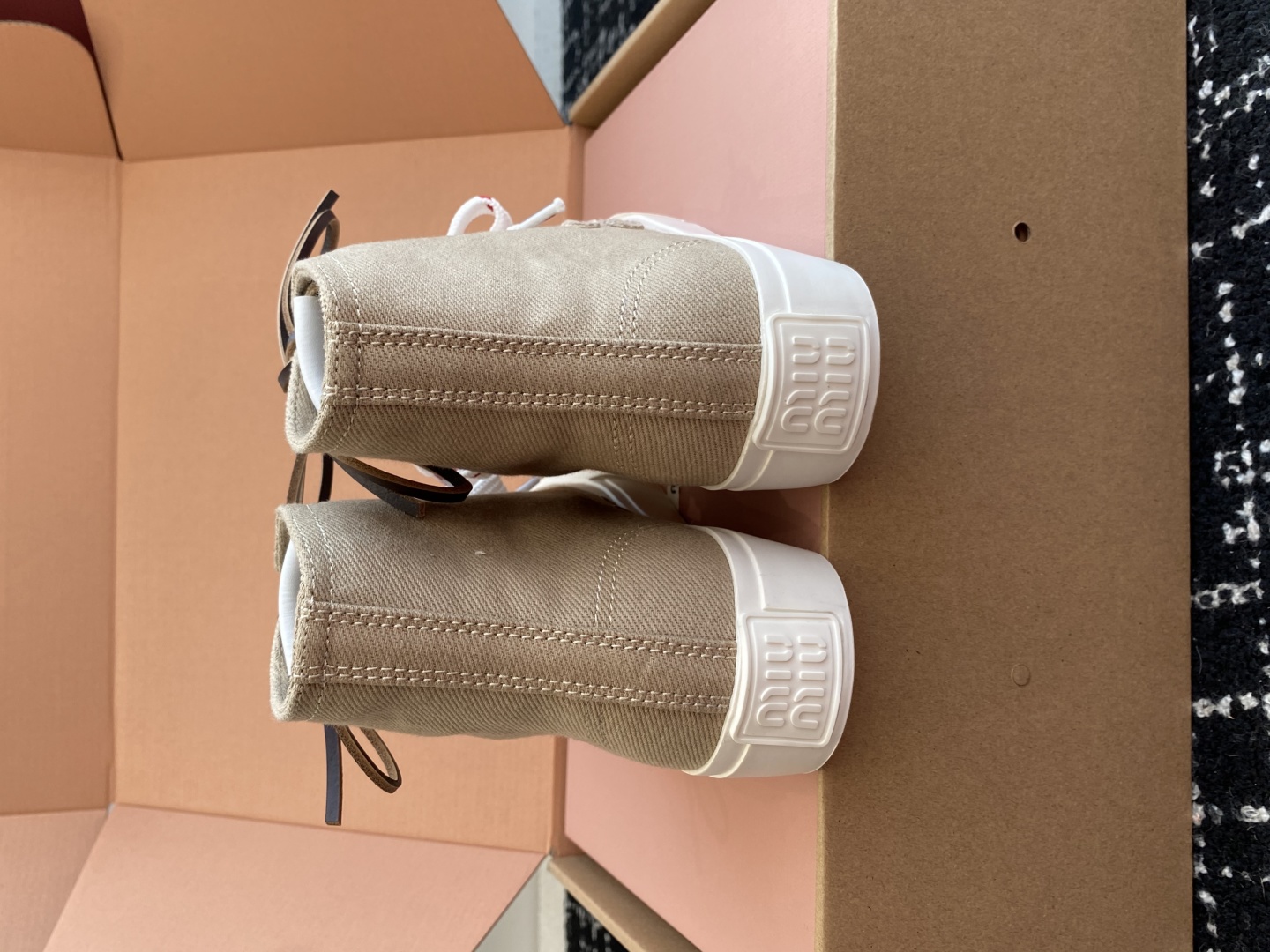 代购级（官网同步✈️盒包装）MiuMiu缪缪 25ss 最新款美式复古风 双鞋带 帆布 半拖 中绑 高绑