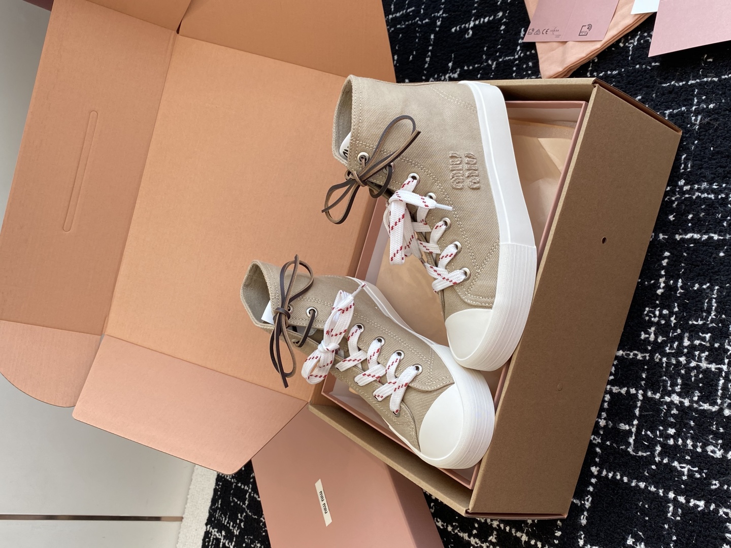 代购级（官网同步✈️盒包装）MiuMiu缪缪 25ss 最新款美式复古风 双鞋带 帆布 半拖 中绑 高绑