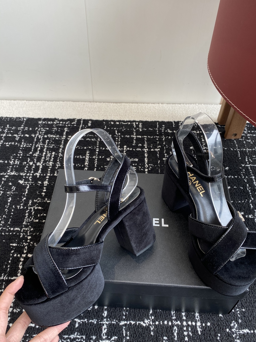 代购级（官网同步✈️盒包装）
Chanel 小香 25ss最新走秀时装 水台高跟鞋 顶级品质

轻奢而不