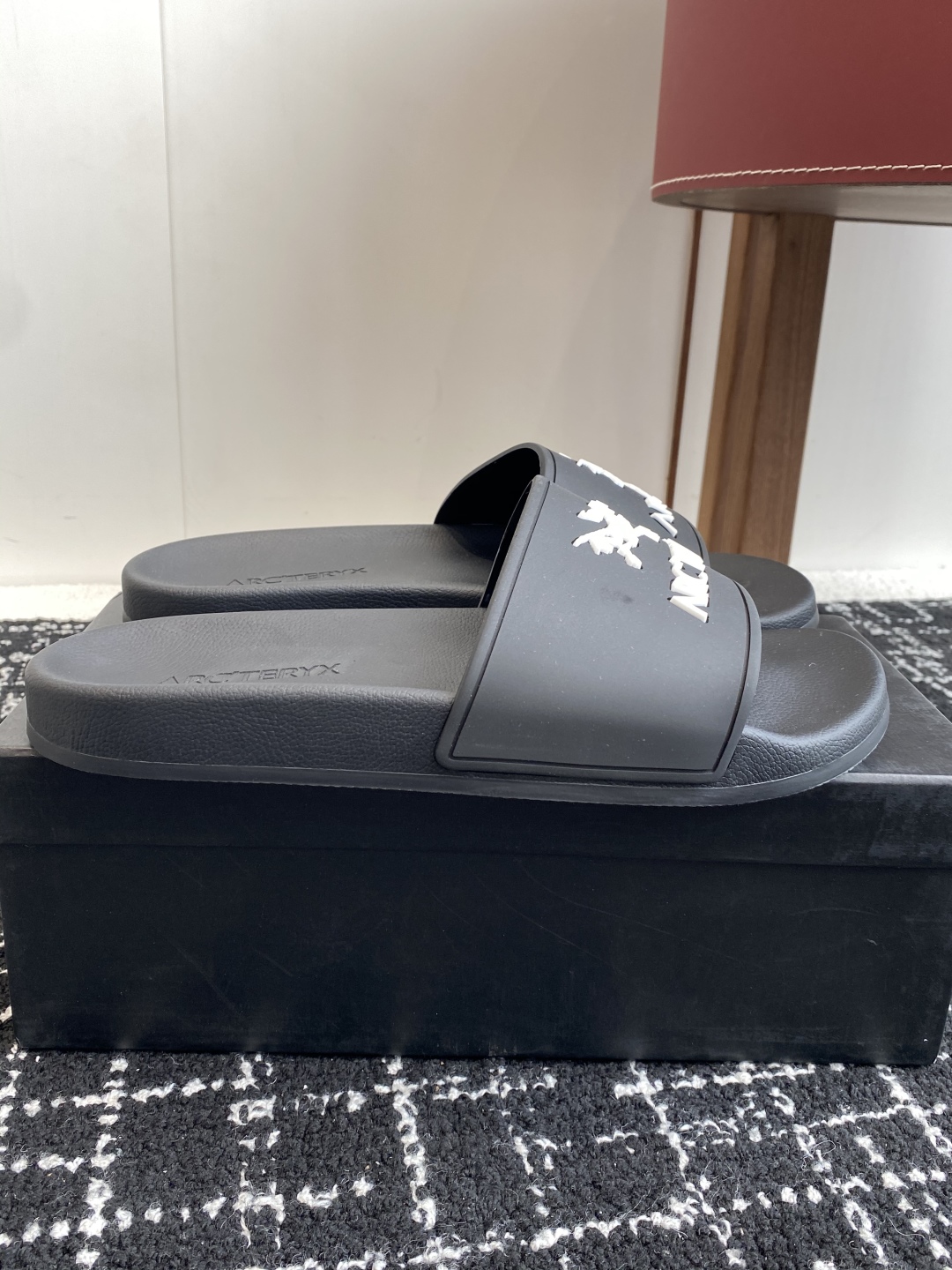 代购级
ARCTERYX 25ss 春夏男款 沙滩拖鞋 国内国外专柜断货王，找遍国内专柜心心念念终于到手