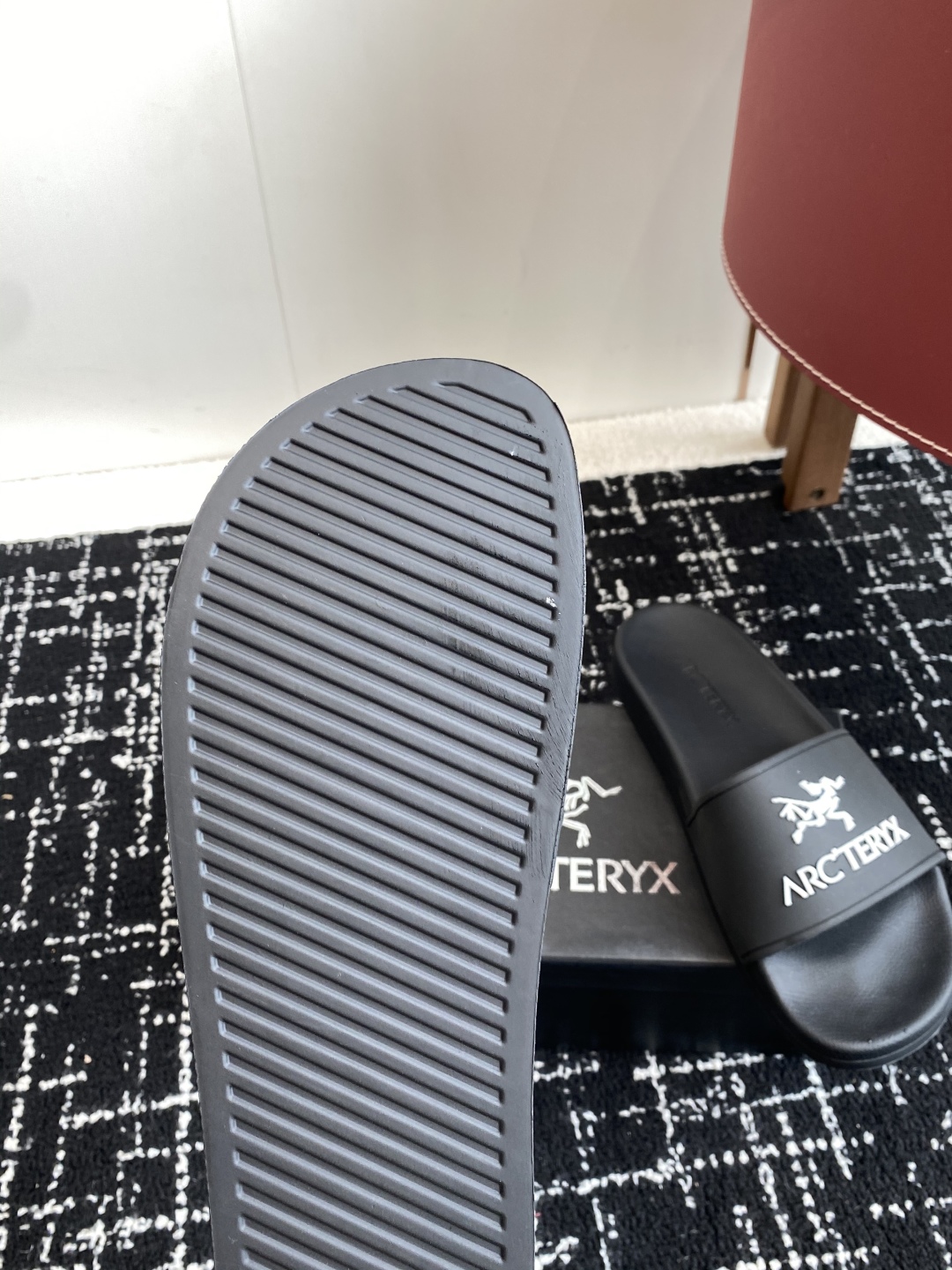 代购级
ARCTERYX 25ss 春夏男款 沙滩拖鞋 国内国外专柜断货王，找遍国内专柜心心念念终于到手