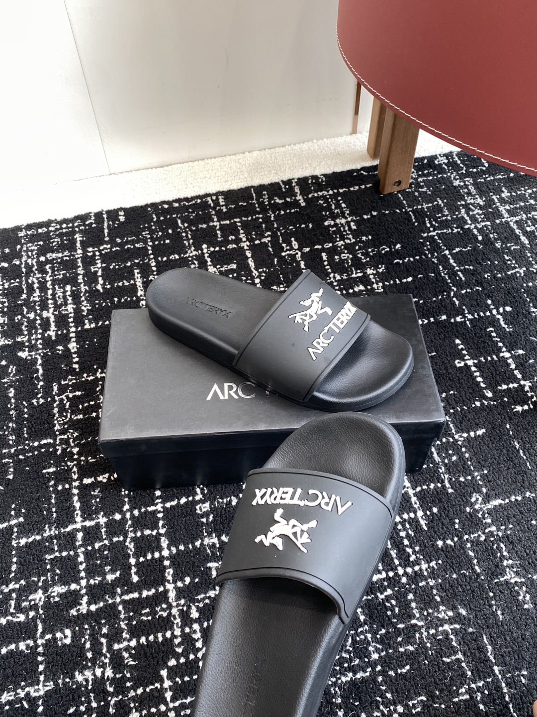 代购级
ARCTERYX 25ss 春夏男款 沙滩拖鞋 国内国外专柜断货王，找遍国内专柜心心念念终于到手