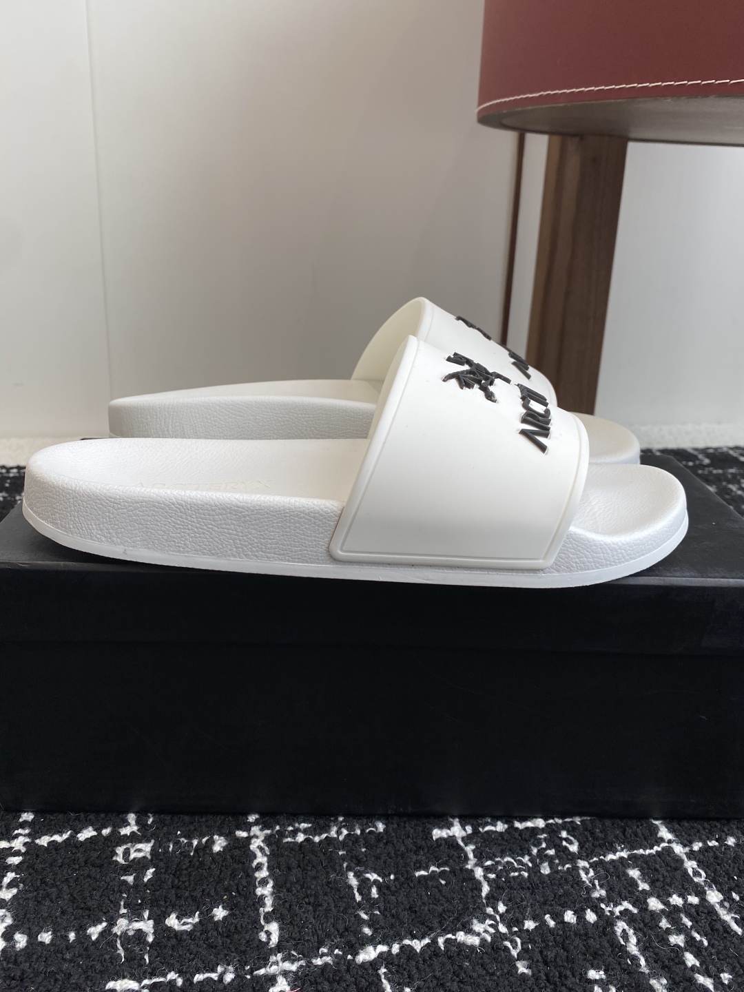 代购级
ARCTERYX 25ss 春夏男款 沙滩拖鞋 国内国外专柜断货王，找遍国内专柜心心念念终于到手
