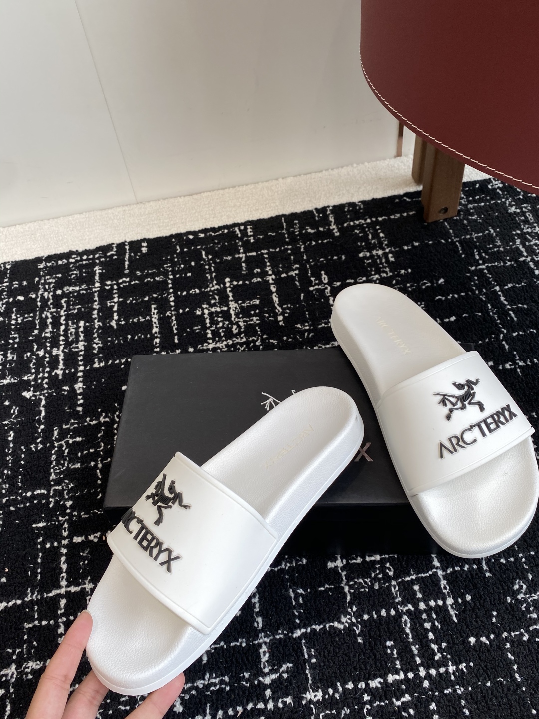 代购级
ARCTERYX 25ss 春夏男款 沙滩拖鞋 国内国外专柜断货王，找遍国内专柜心心念念终于到手