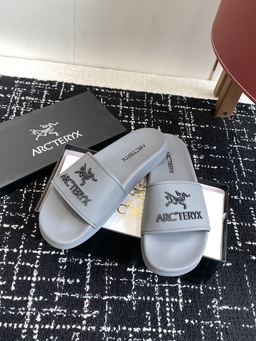 代购级
ARCTERYX 25ss 春夏男款 沙滩拖鞋 国内国外专柜断货王，找遍国内专柜心心念念终于到手