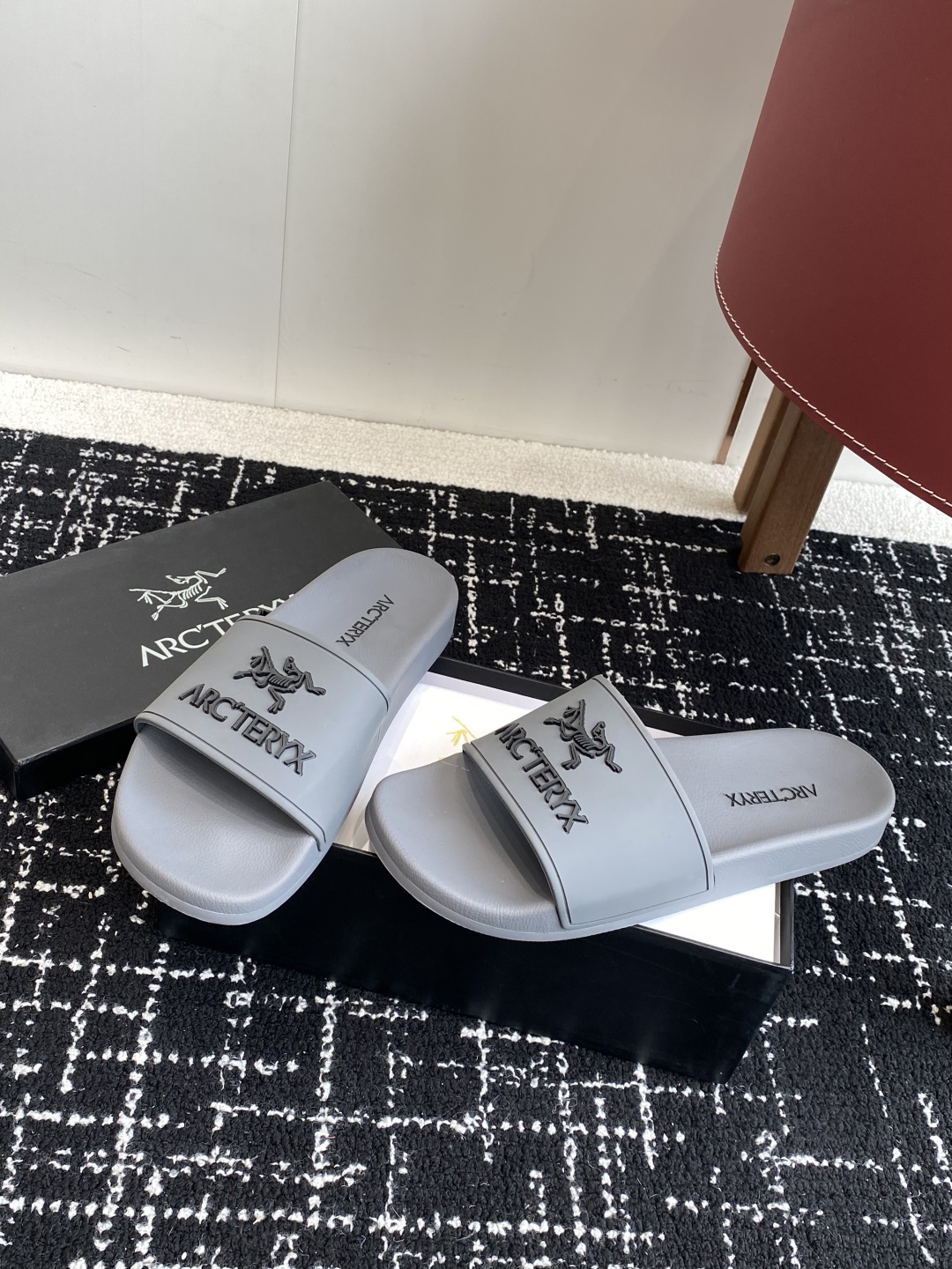 代购级
ARCTERYX 25ss 春夏男款 沙滩拖鞋 国内国外专柜断货王，找遍国内专柜心心念念终于到手