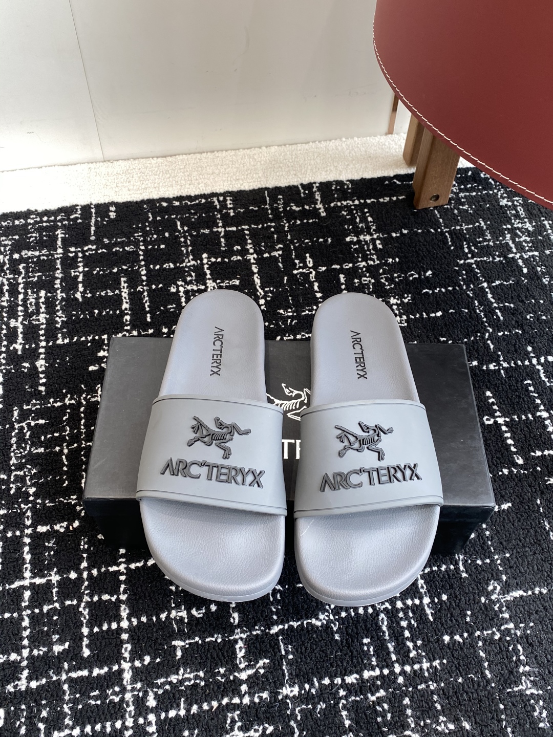 代购级
ARCTERYX 25ss 春夏男款 沙滩拖鞋 国内国外专柜断货王，找遍国内专柜心心念念终于到手