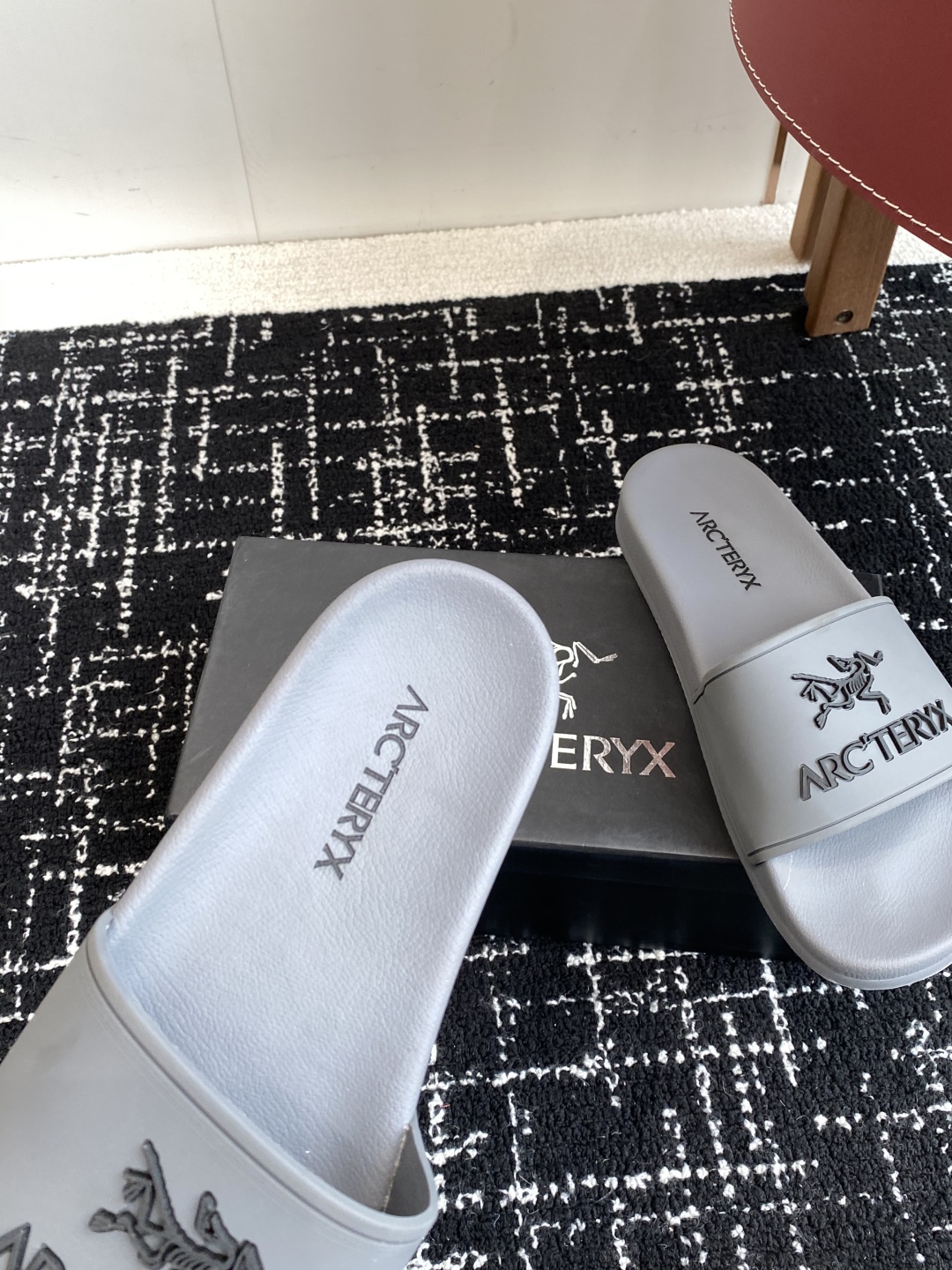 代购级
ARCTERYX 25ss 春夏男款 沙滩拖鞋 国内国外专柜断货王，找遍国内专柜心心念念终于到手