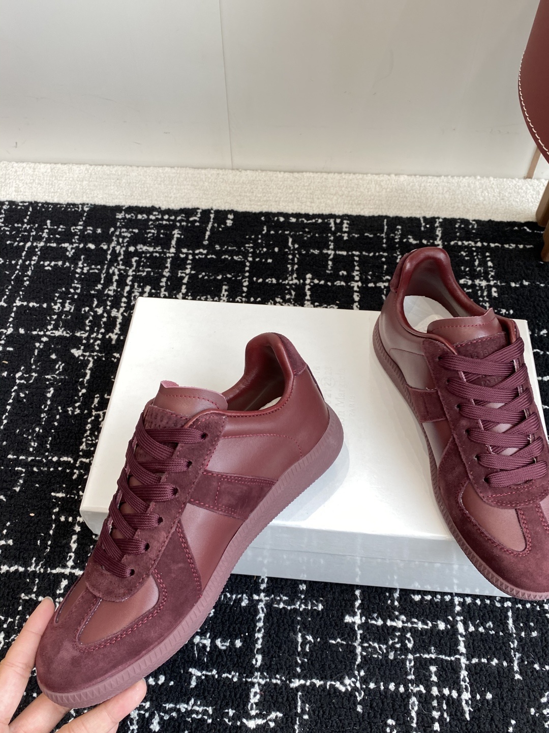 代购级
MaisonMargiela MM6 马吉拉 情侣款 喷墨 涂鸦 帆布 德训鞋 休闲 运动鞋