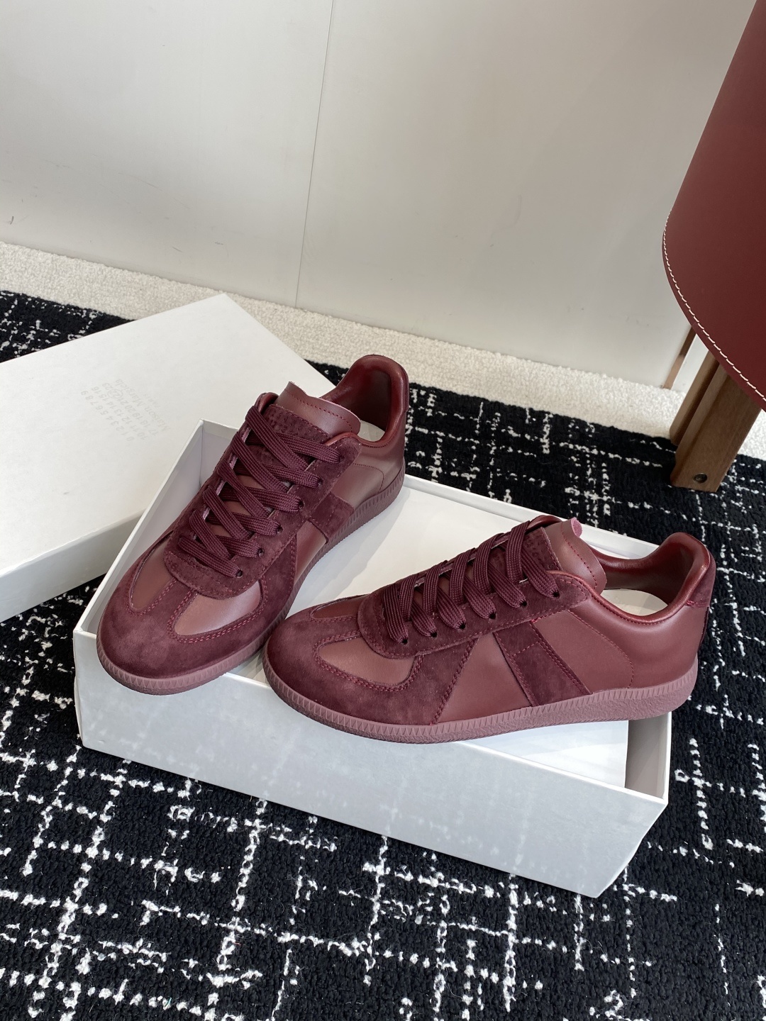 代购级
MaisonMargiela MM6 马吉拉 情侣款 喷墨 涂鸦 帆布 德训鞋 休闲 运动鞋