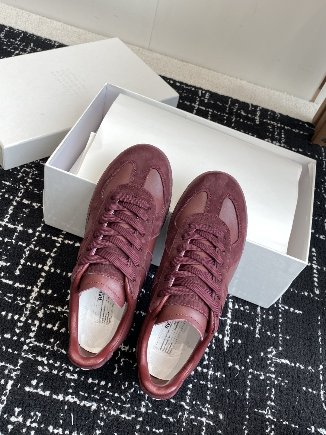 代购级
MaisonMargiela MM6 马吉拉 情侣款 喷墨 涂鸦 帆布 德训鞋 休闲 运动鞋