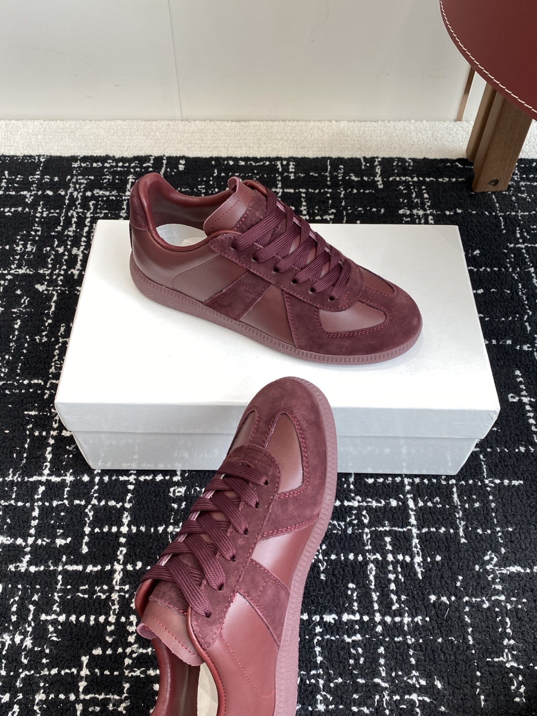 代购级
MaisonMargiela MM6 马吉拉 情侣款 喷墨 涂鸦 帆布 德训鞋 休闲 运动鞋