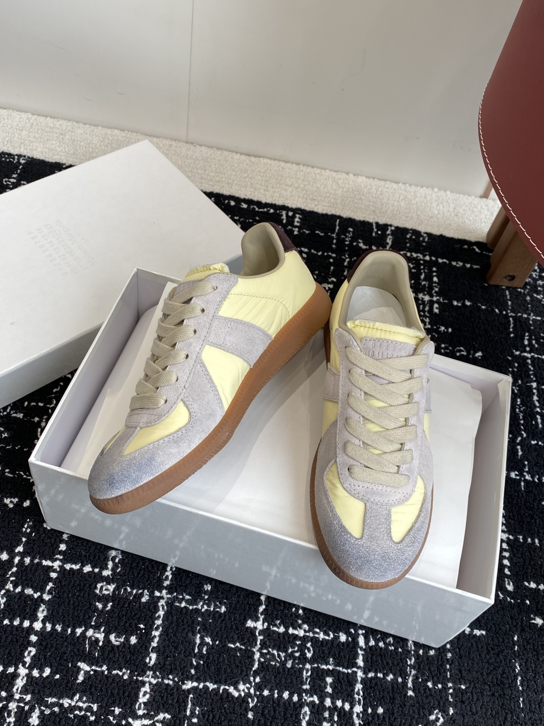 代购级
MaisonMargiela MM6 马吉拉 情侣款 喷墨 涂鸦 帆布 德训鞋 休闲 运动鞋

