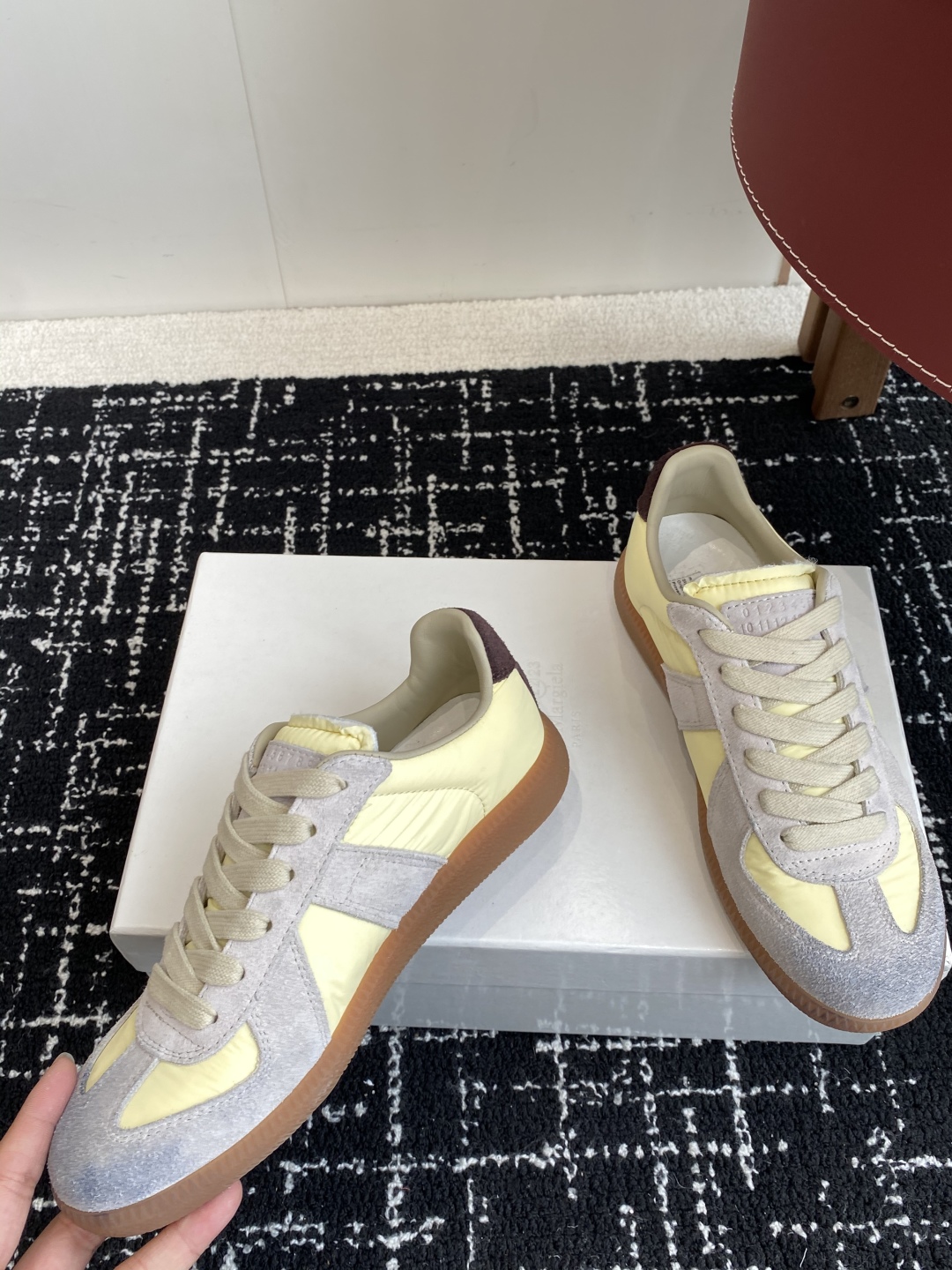 代购级
MaisonMargiela MM6 马吉拉 情侣款 喷墨 涂鸦 帆布 德训鞋 休闲 运动鞋

