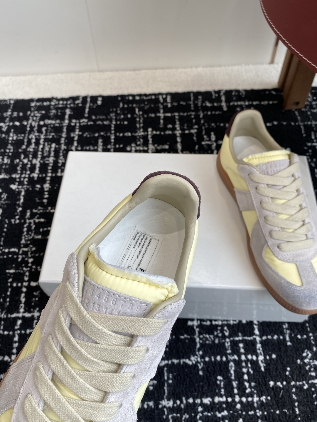 代购级
MaisonMargiela MM6 马吉拉 情侣款 喷墨 涂鸦 帆布 德训鞋 休闲 运动鞋

