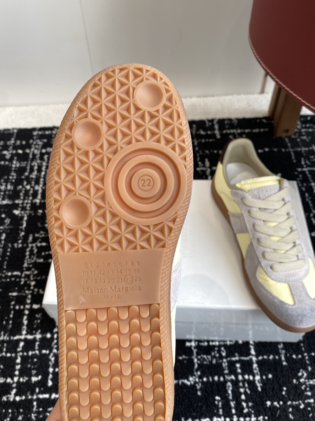 代购级
MaisonMargiela MM6 马吉拉 情侣款 喷墨 涂鸦 帆布 德训鞋 休闲 运动鞋

