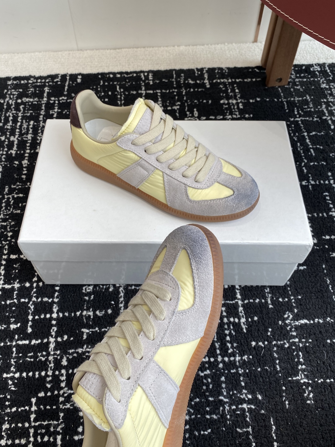代购级
MaisonMargiela MM6 马吉拉 情侣款 喷墨 涂鸦 帆布 德训鞋 休闲 运动鞋

