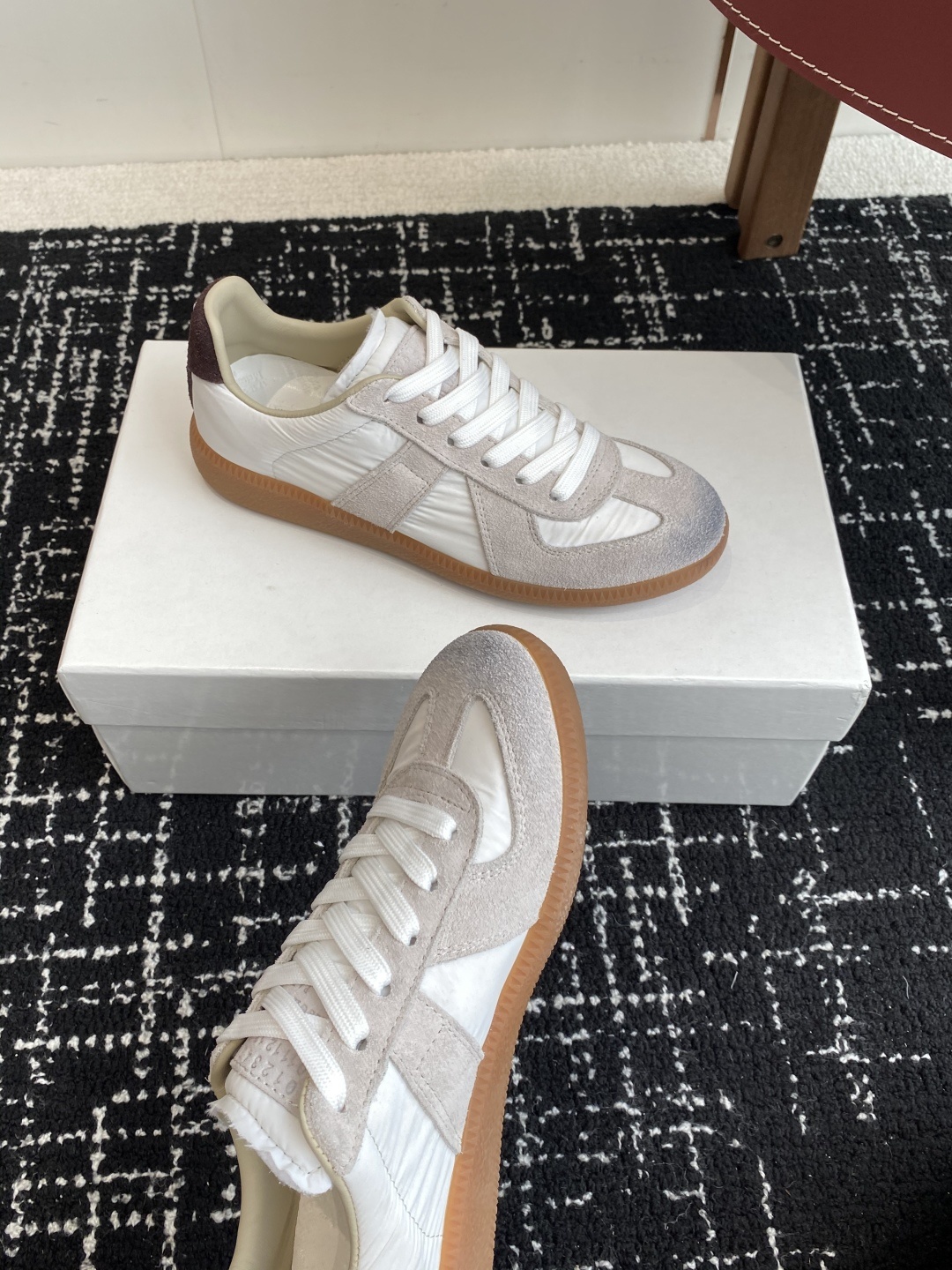 代购级
MaisonMargiela MM6 马吉拉 情侣款 喷墨 涂鸦 帆布 德训鞋 休闲 运动鞋