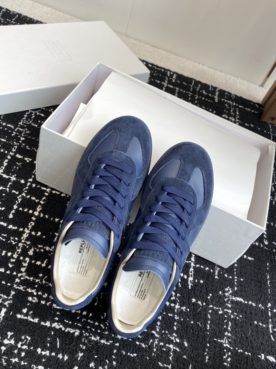 代购级
MaisonMargiela MM6 马吉拉 情侣款 喷墨 涂鸦 帆布 德训鞋 休闲 运动鞋

