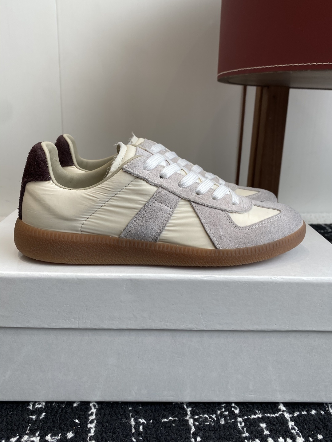 代购级
MaisonMargiela MM6 马吉拉 情侣款 喷墨 涂鸦 帆布 德训鞋 休闲 运动鞋