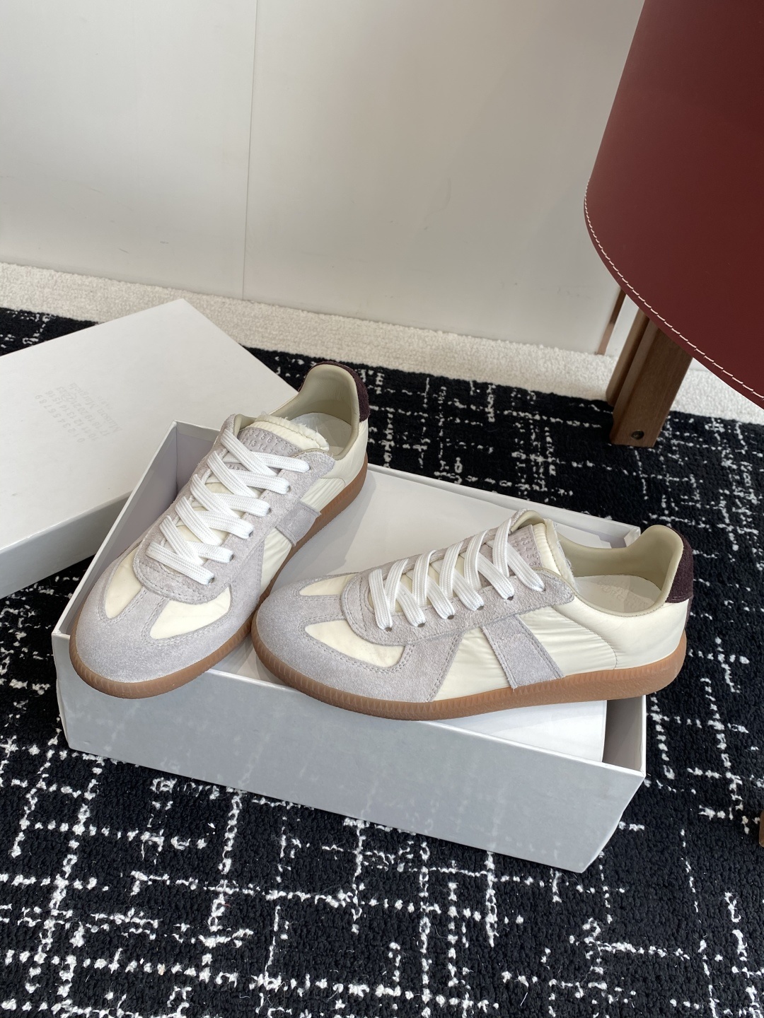 代购级
MaisonMargiela MM6 马吉拉 情侣款 喷墨 涂鸦 帆布 德训鞋 休闲 运动鞋