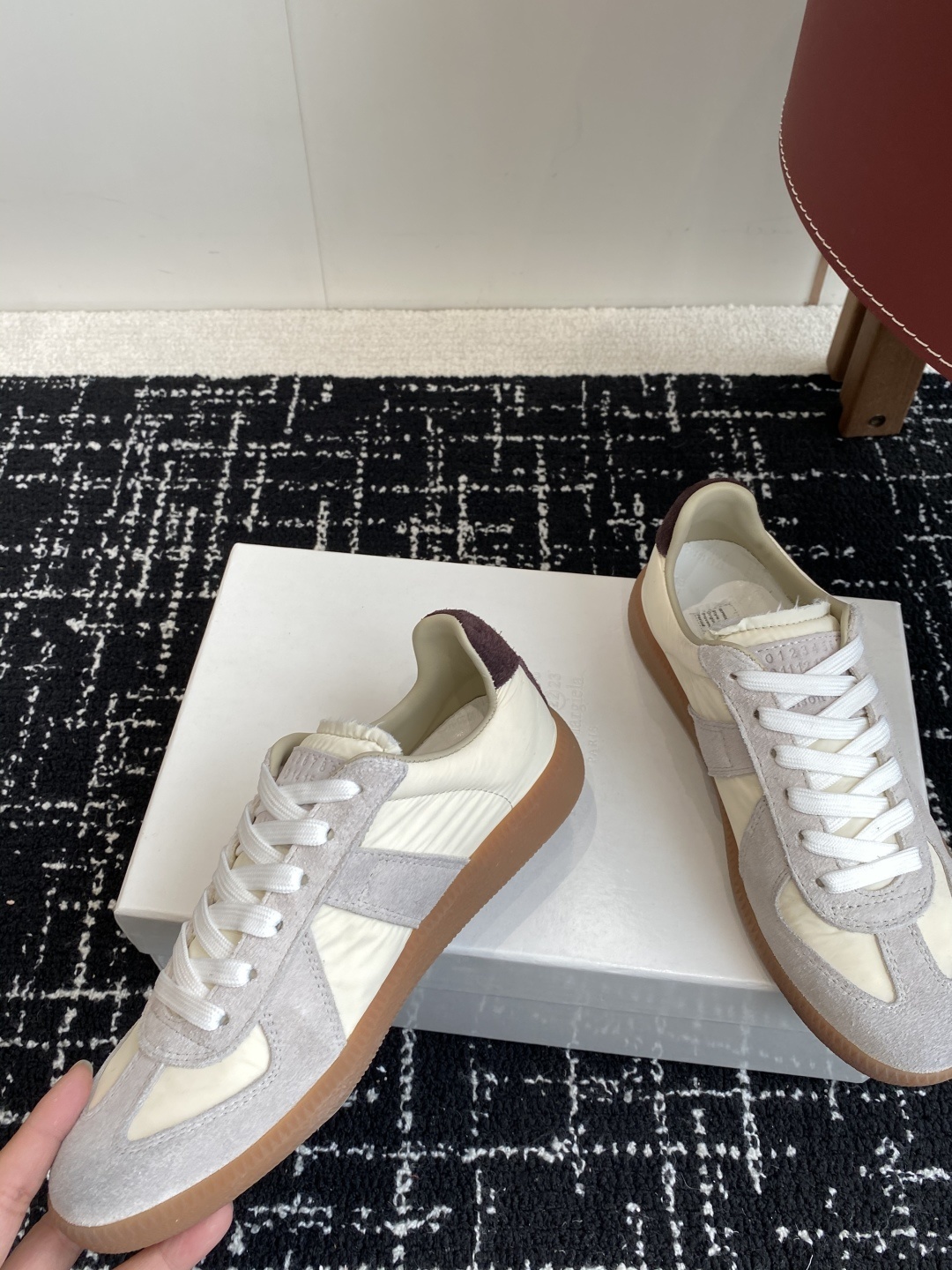 代购级
MaisonMargiela MM6 马吉拉 情侣款 喷墨 涂鸦 帆布 德训鞋 休闲 运动鞋