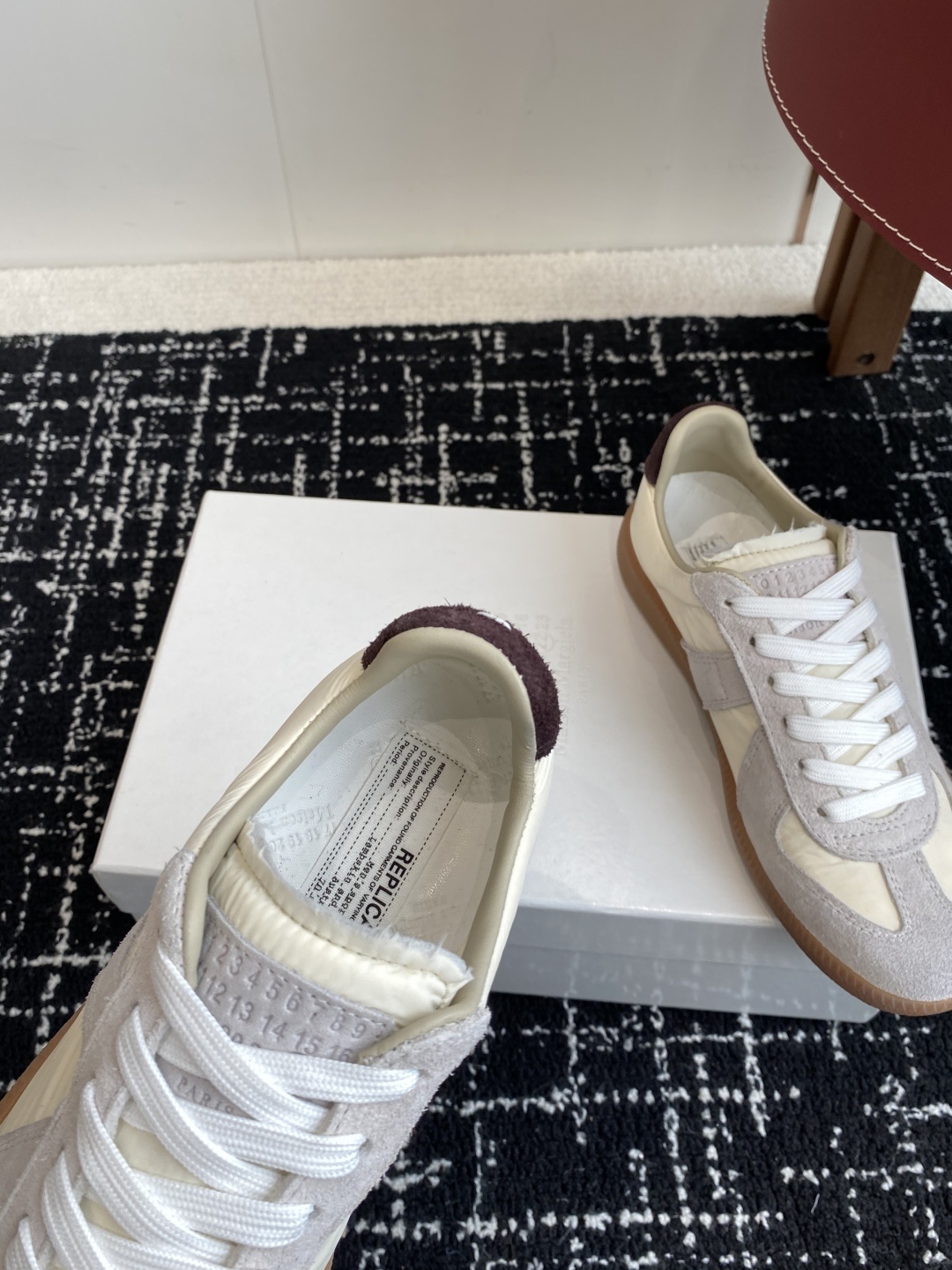 代购级
MaisonMargiela MM6 马吉拉 情侣款 喷墨 涂鸦 帆布 德训鞋 休闲 运动鞋