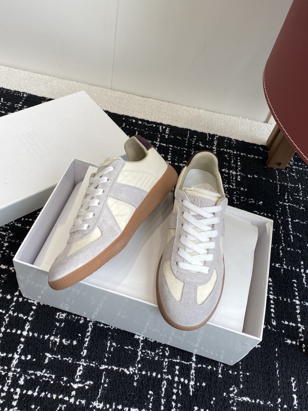 代购级
MaisonMargiela MM6 马吉拉 情侣款 喷墨 涂鸦 帆布 德训鞋 休闲 运动鞋